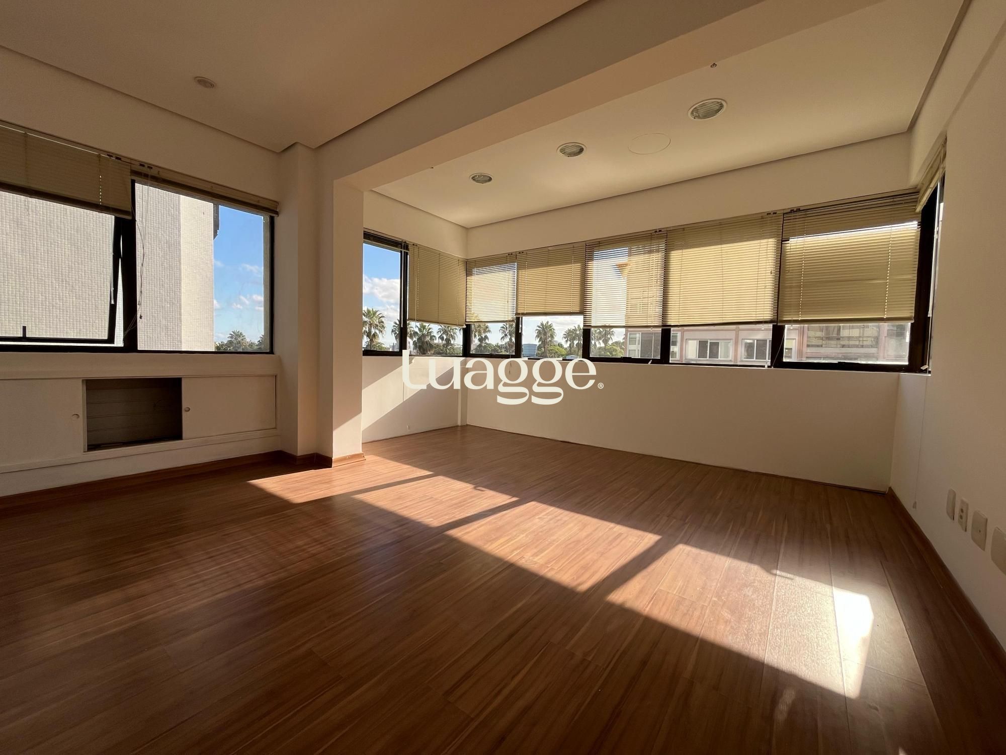 Conjunto Comercial-Sala à venda com 1 quarto, 37m² - Foto 1
