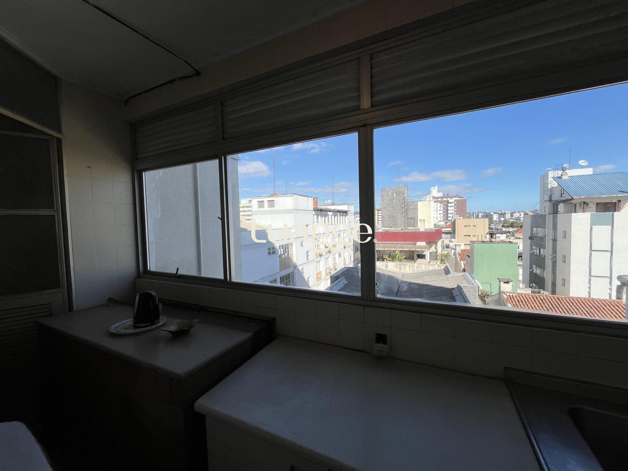 Apartamento à venda com 3 quartos, 228m² - Foto 14