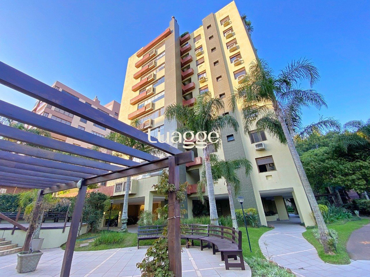 Apartamento à venda com 3 quartos, 102m² - Foto 2