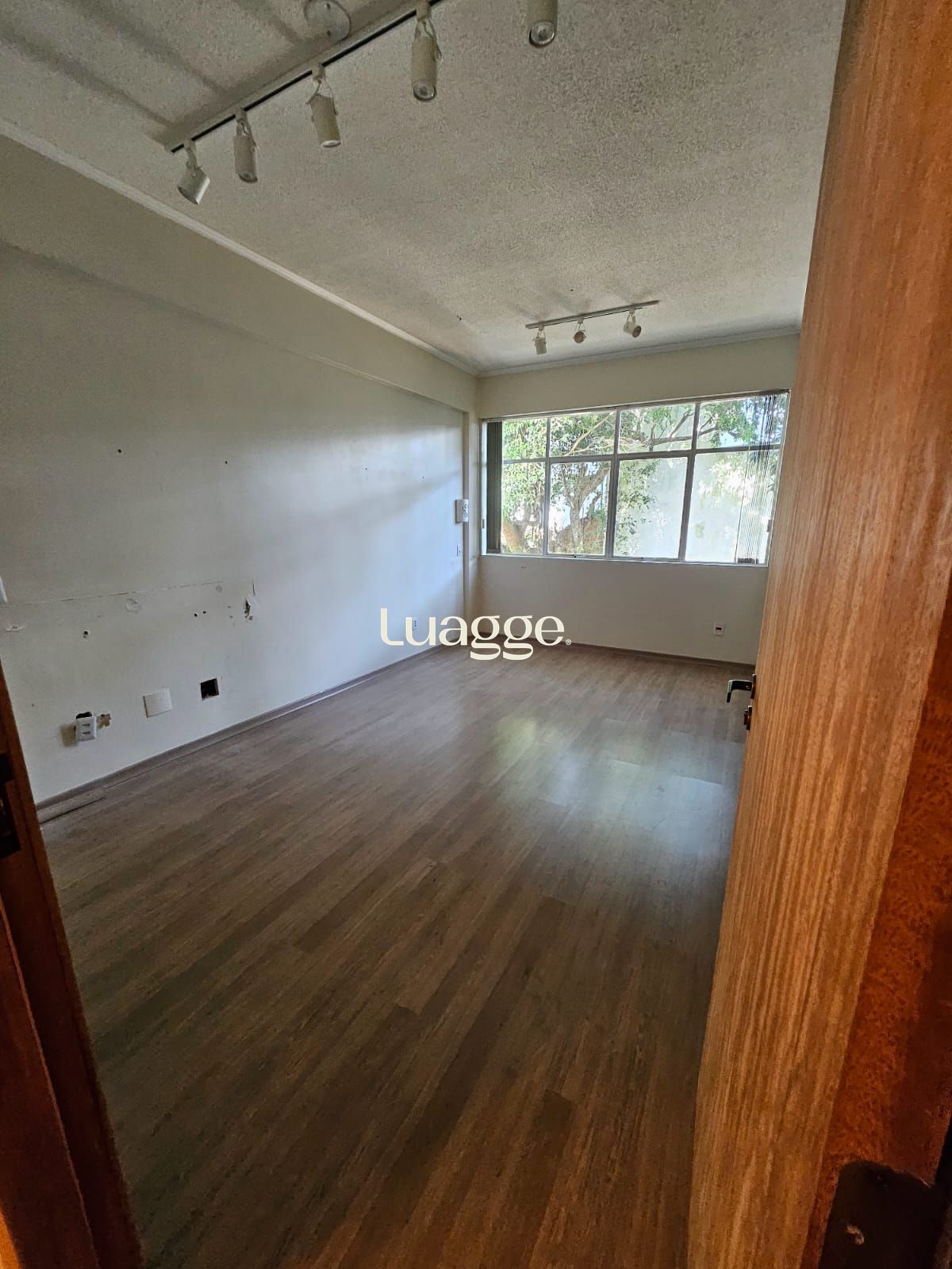 Sala Comercial, 1 sala, à venda, 39 m², Petrópolis - Porto Alegre — foto 2