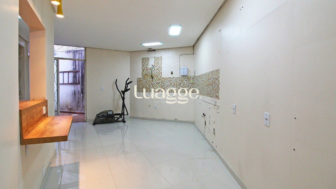Casa à venda com 4 quartos, 155m² - Foto 11