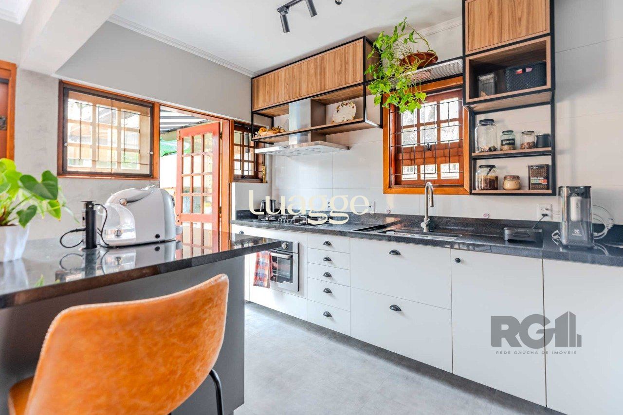 Casa de Condomínio à venda com 3 quartos, 219m² - Foto 5