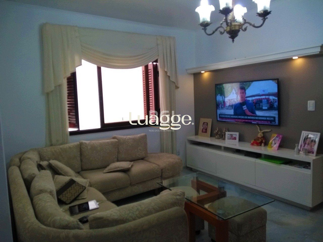 Casa, 4 quartos, 176 m² - Foto 1