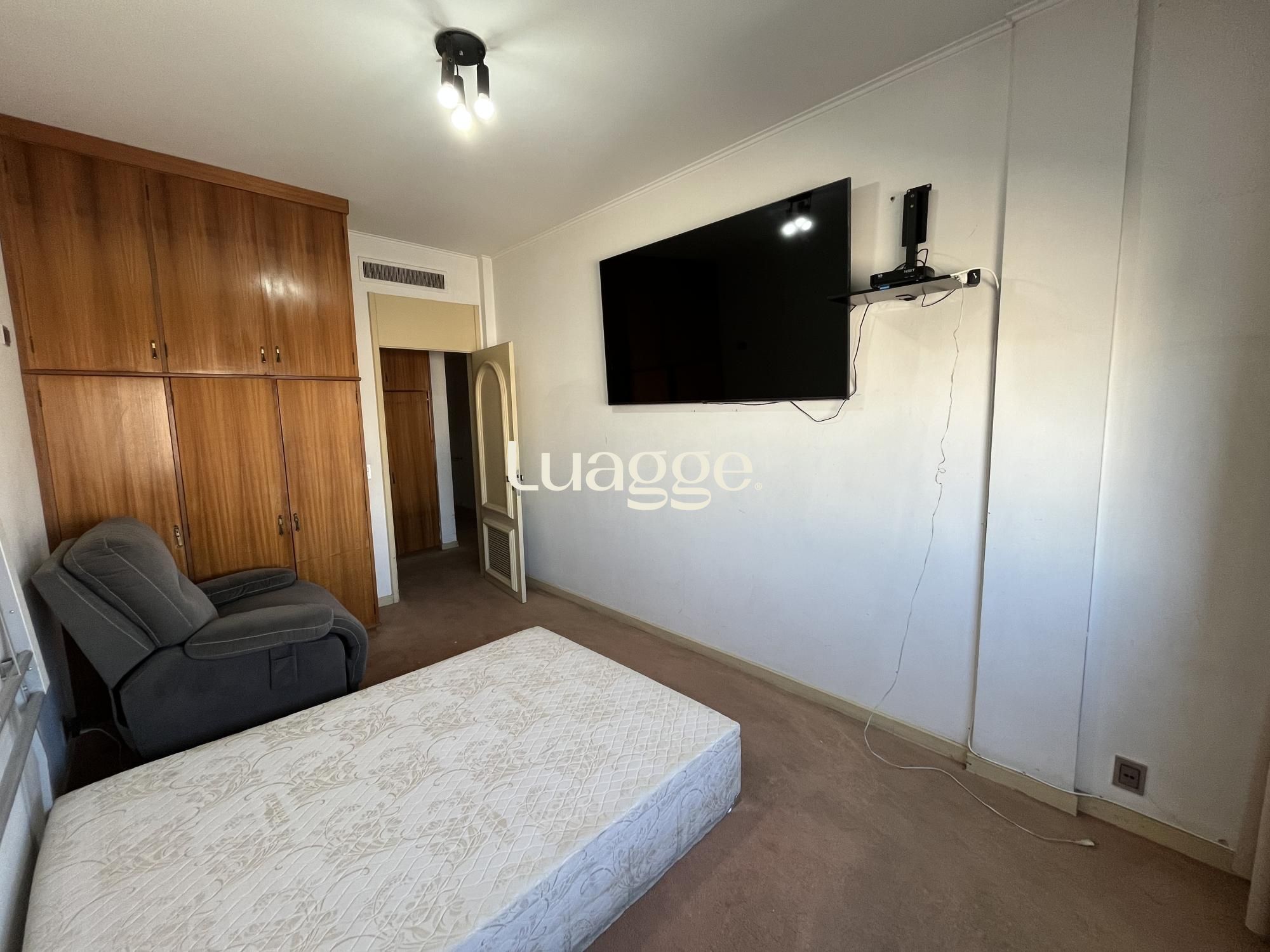 Apartamento à venda com 3 quartos, 228m² - Foto 21