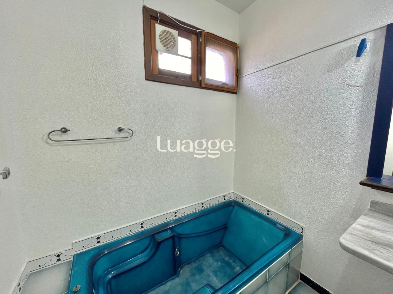 Casa à venda com 3 quartos, 338m² - Foto 11