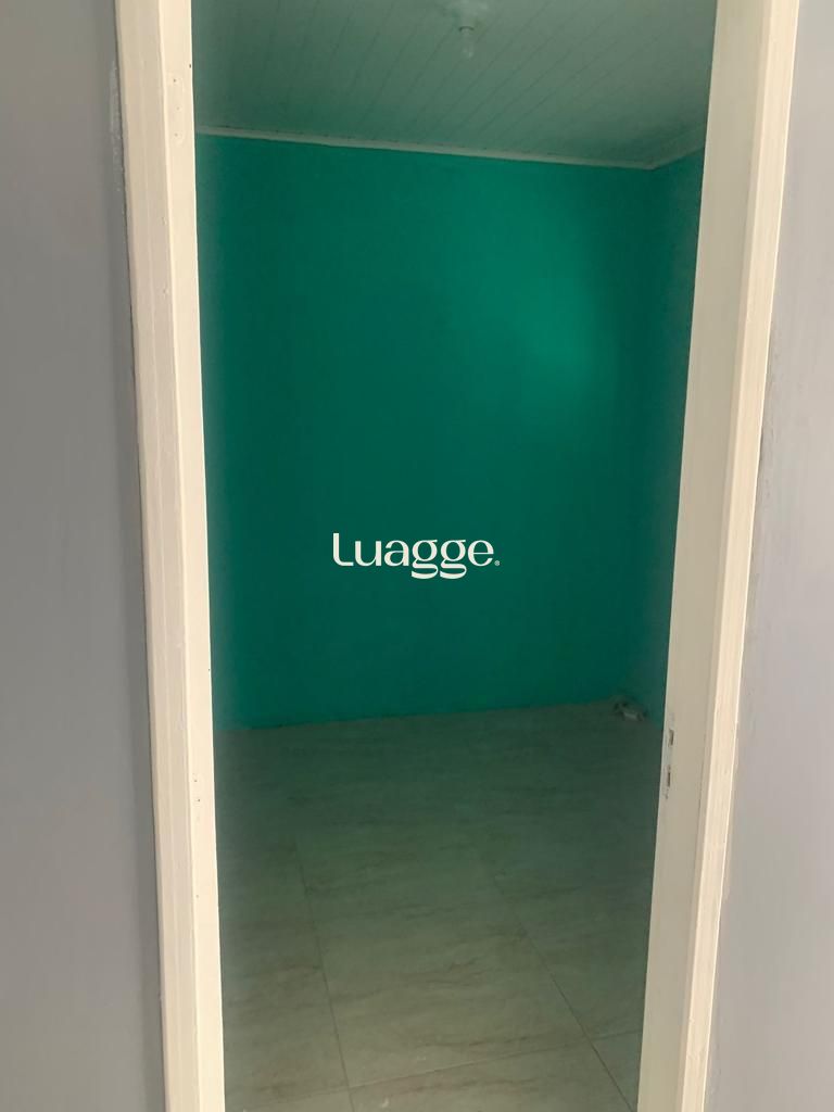 Casa à venda com 2 quartos, 50m² - Foto 1