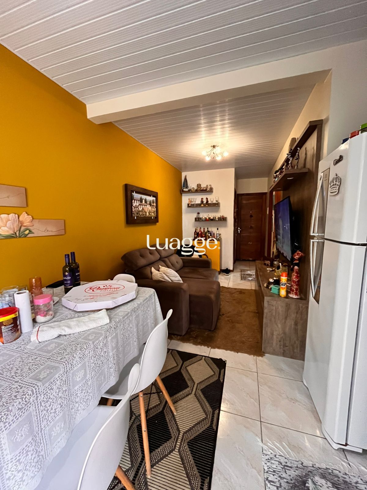 Casa à venda com 2 quartos, 49m² - Foto 1