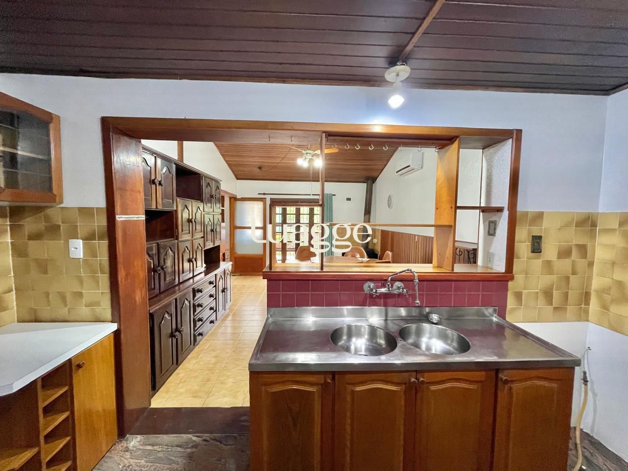 Casa à venda com 3 quartos, 338m² - Foto 5