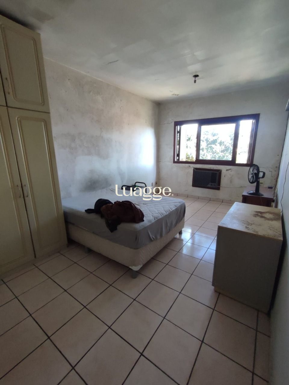 Casa à venda com 5 quartos, 202m² - Foto 11