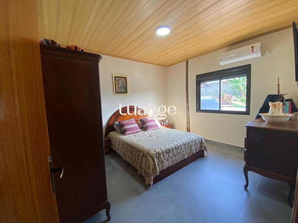 Casa à venda com 3 quartos, 370m² - Foto 9