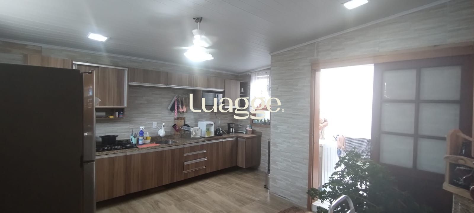 Casa à venda com 2 quartos, 50m² - Foto 18