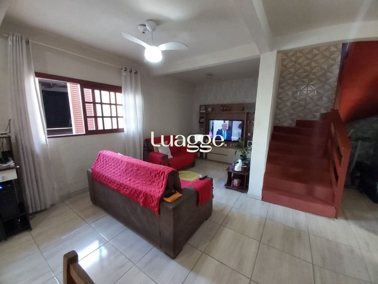 Casa à venda com 3 quartos, 101m² - Foto 3