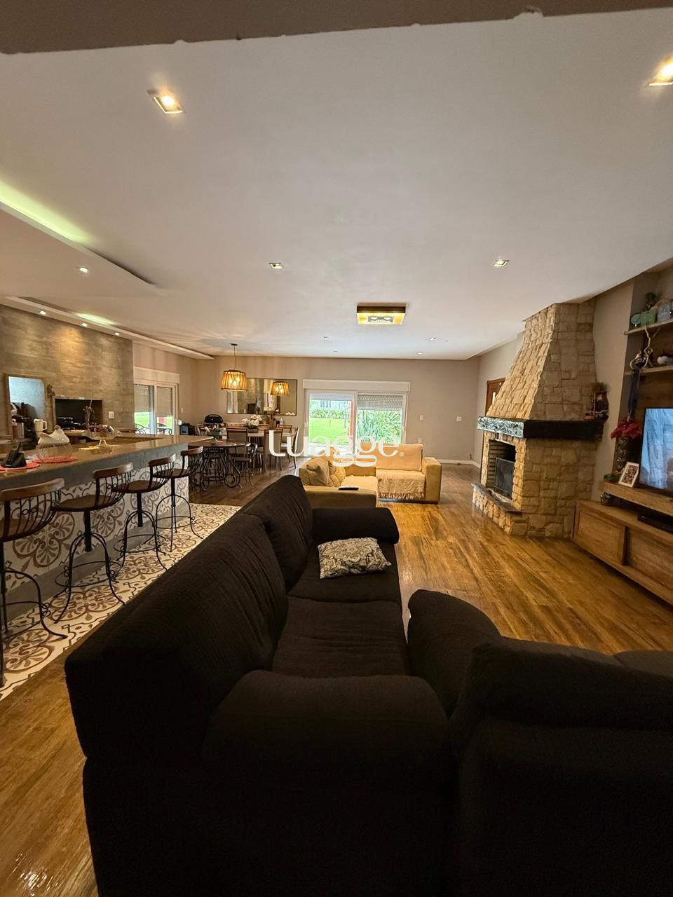 Sítio à venda com 3 quartos, 214m² - Foto 2