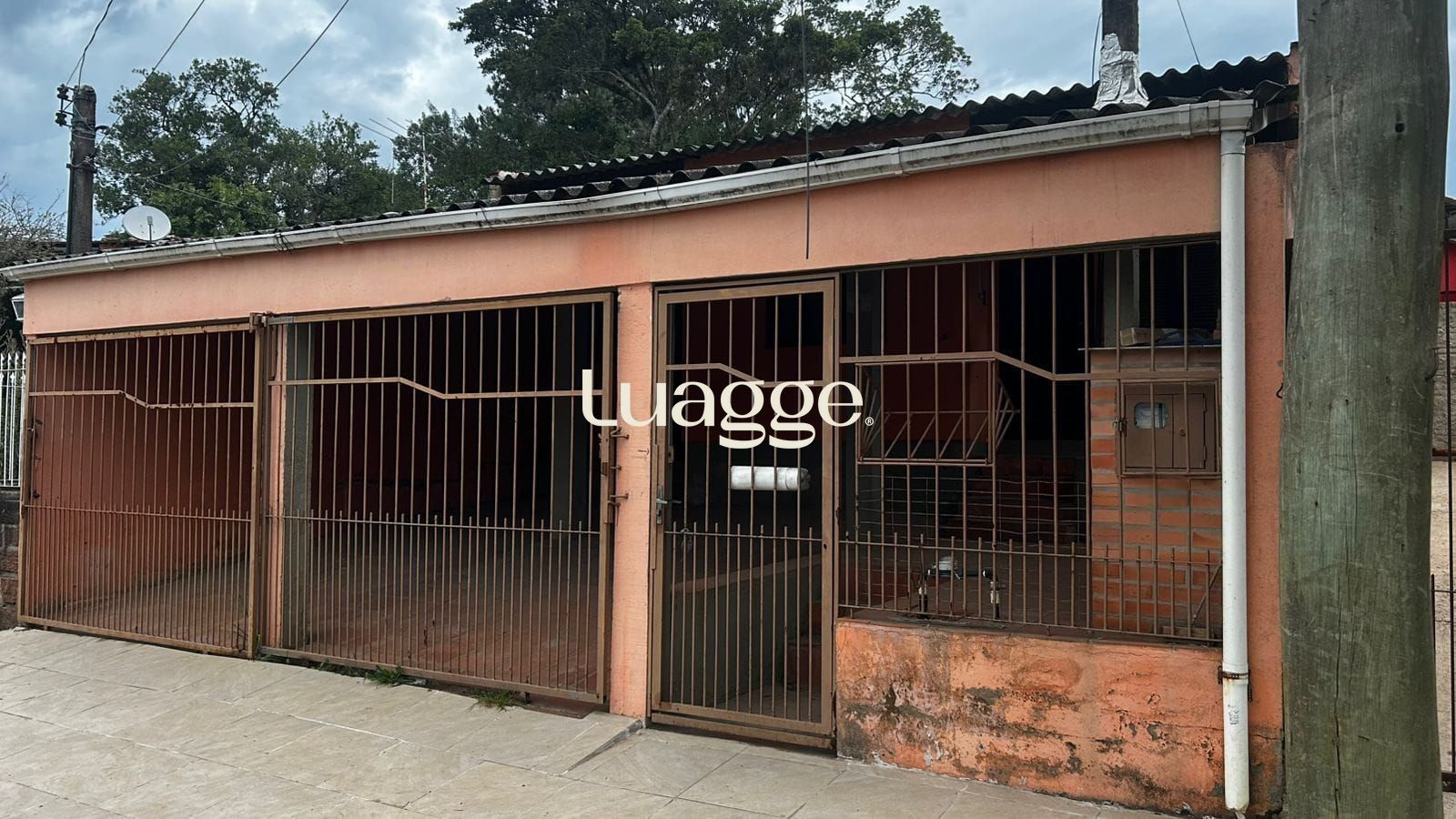 Casa à venda com 3 quartos, 35m² - Foto 1