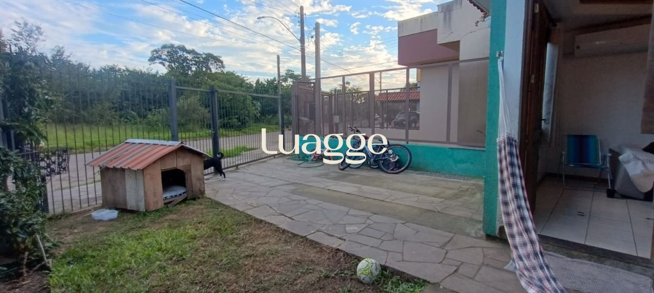 Casa à venda com 2 quartos, 61m² - Foto 2