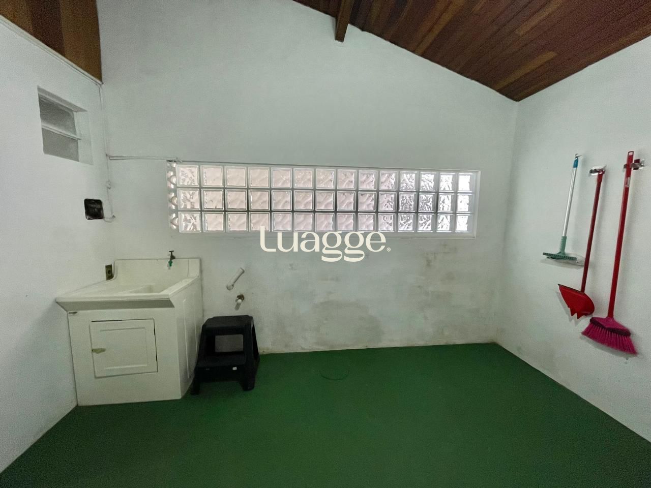 Casa à venda com 3 quartos, 338m² - Foto 28