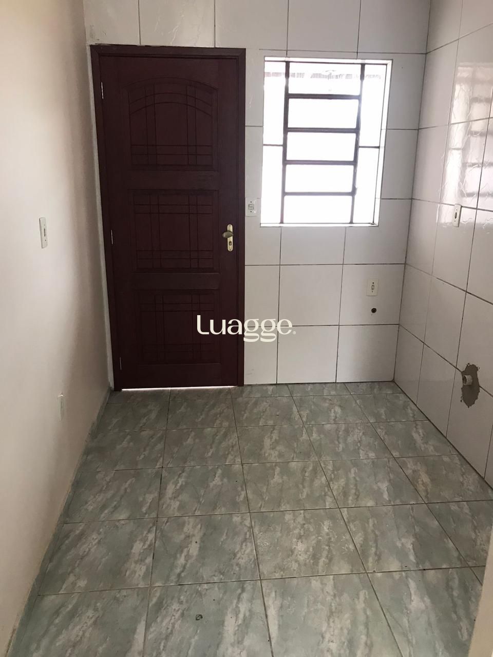 Casa à venda com 2 quartos, 54m² - Foto 3