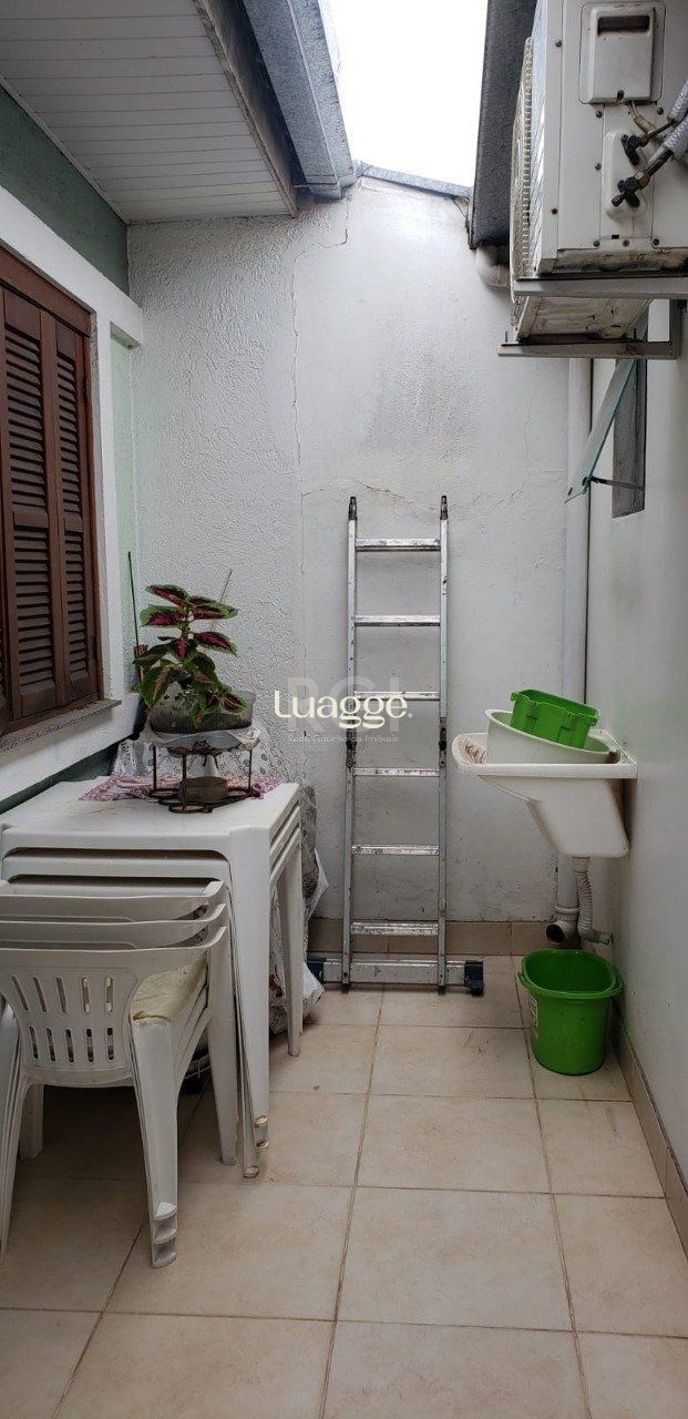 Casa à venda com 2 quartos, 59m² - Foto 8