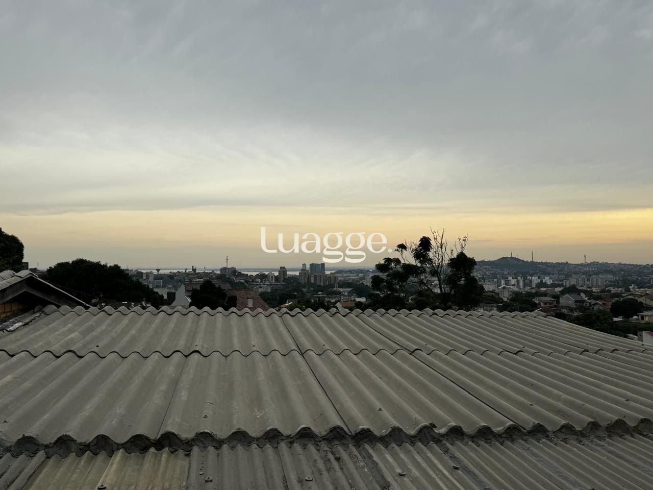 Casa à venda com 3 quartos, 110m² - Foto 2