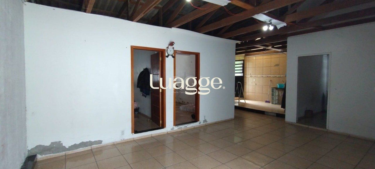 Casa à venda com 7 quartos, 201m² - Foto 24