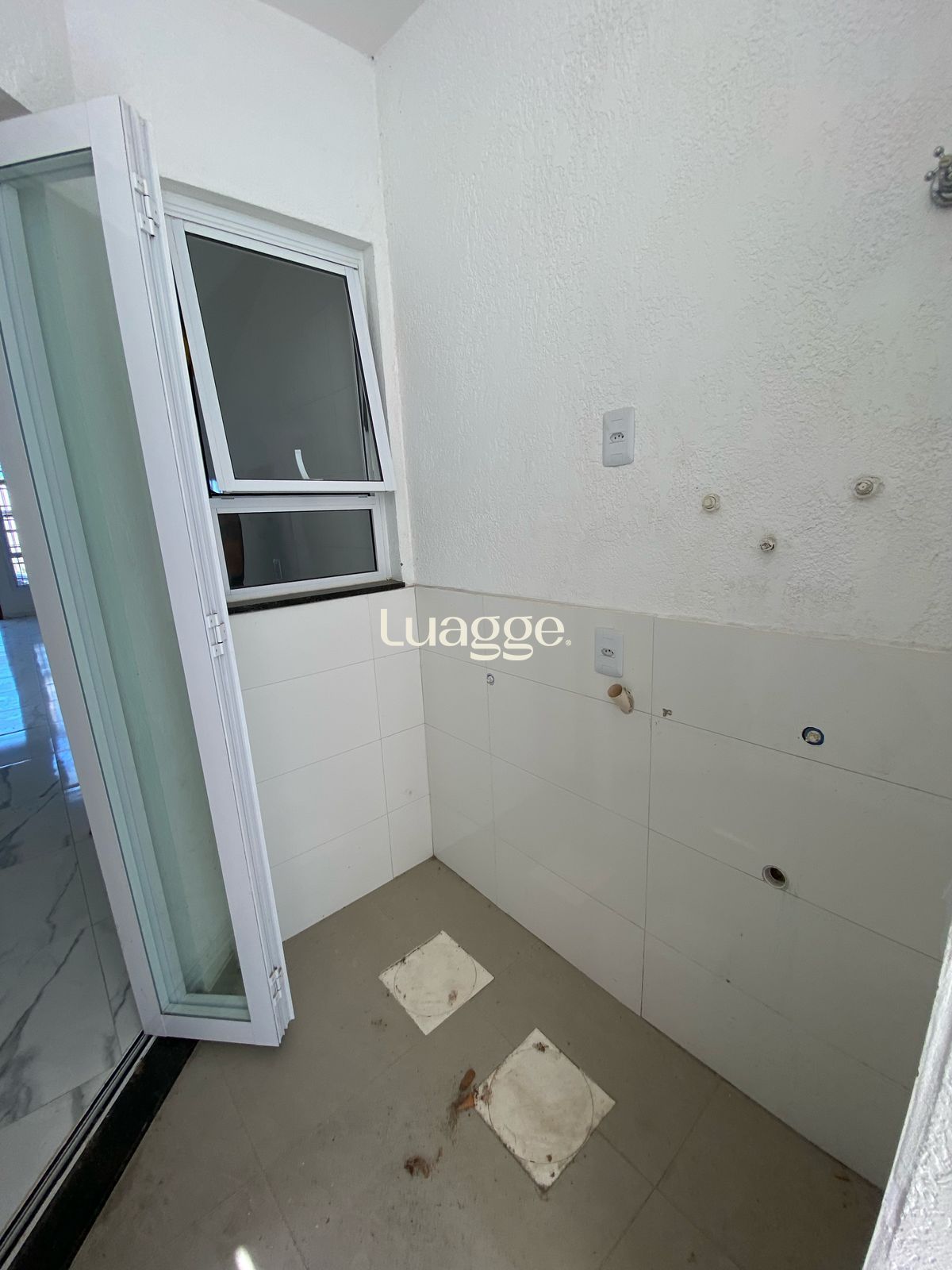 Casa à venda com 2 quartos, 71m² - Foto 14