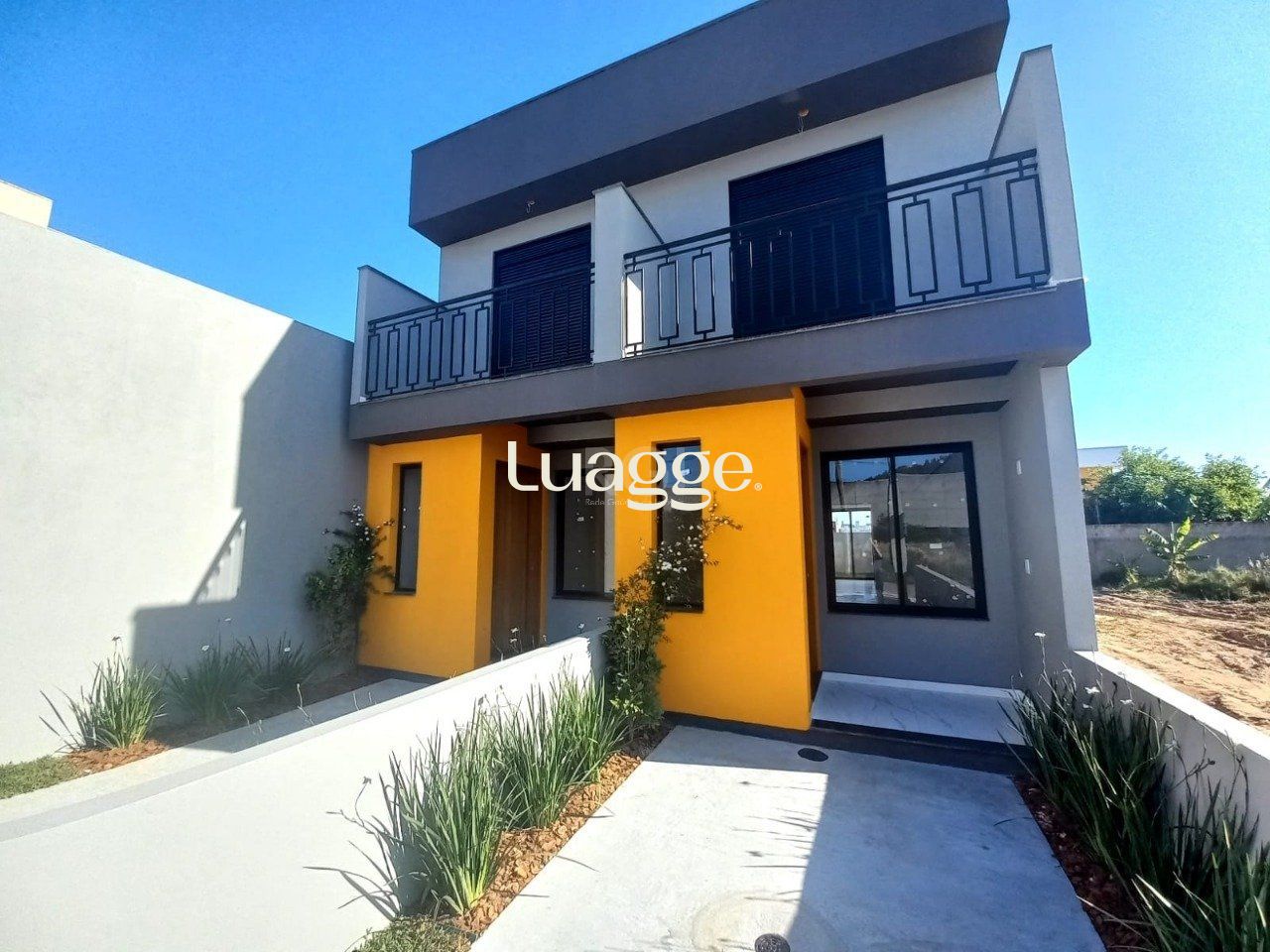 Casa à venda com 2 quartos, 99m² - Foto 1