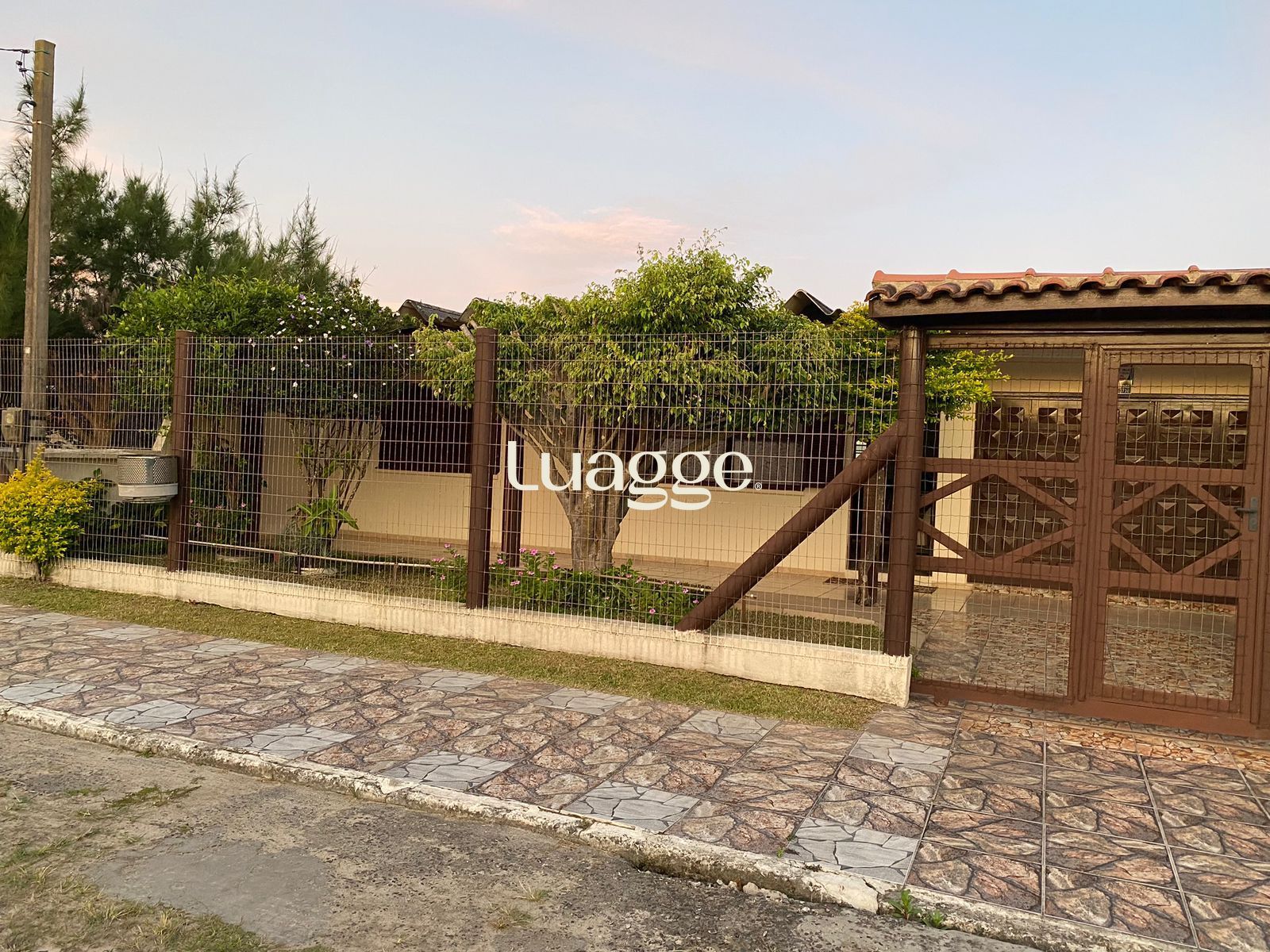 Casa, 4 quartos, 139 m² - Foto 1