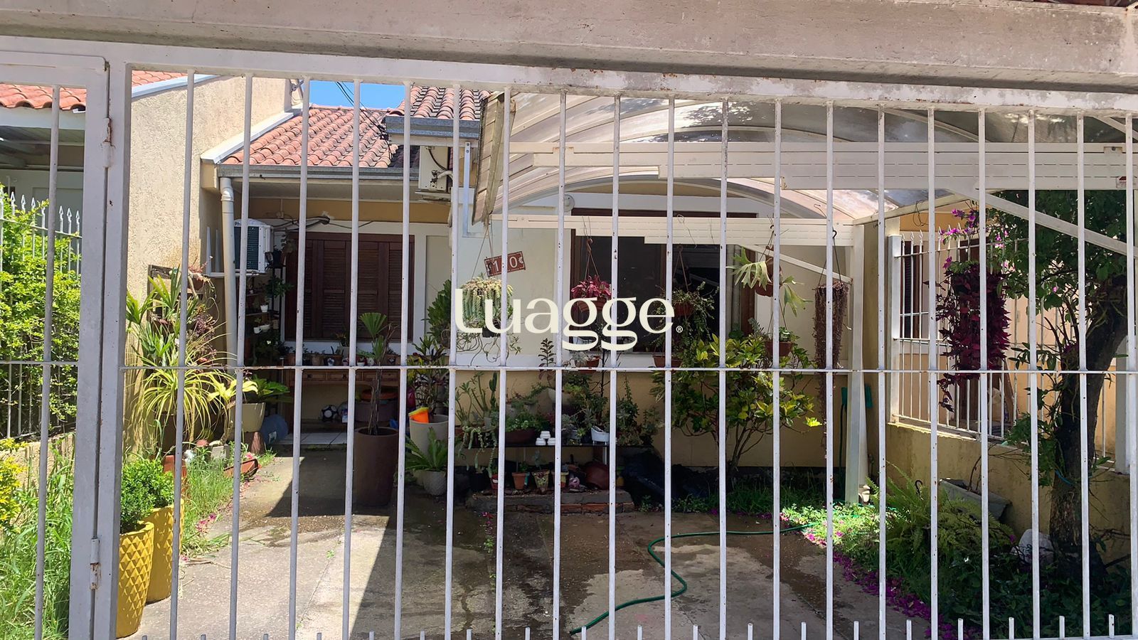 Casa à venda com 3 quartos, 70m² - Foto 2