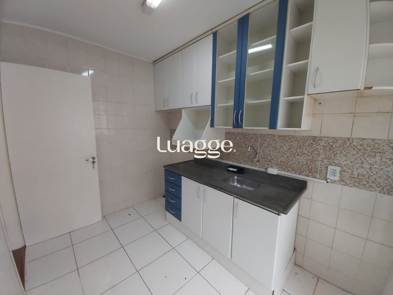 Apartamento à venda com 2 quartos, 61m² - Foto 13