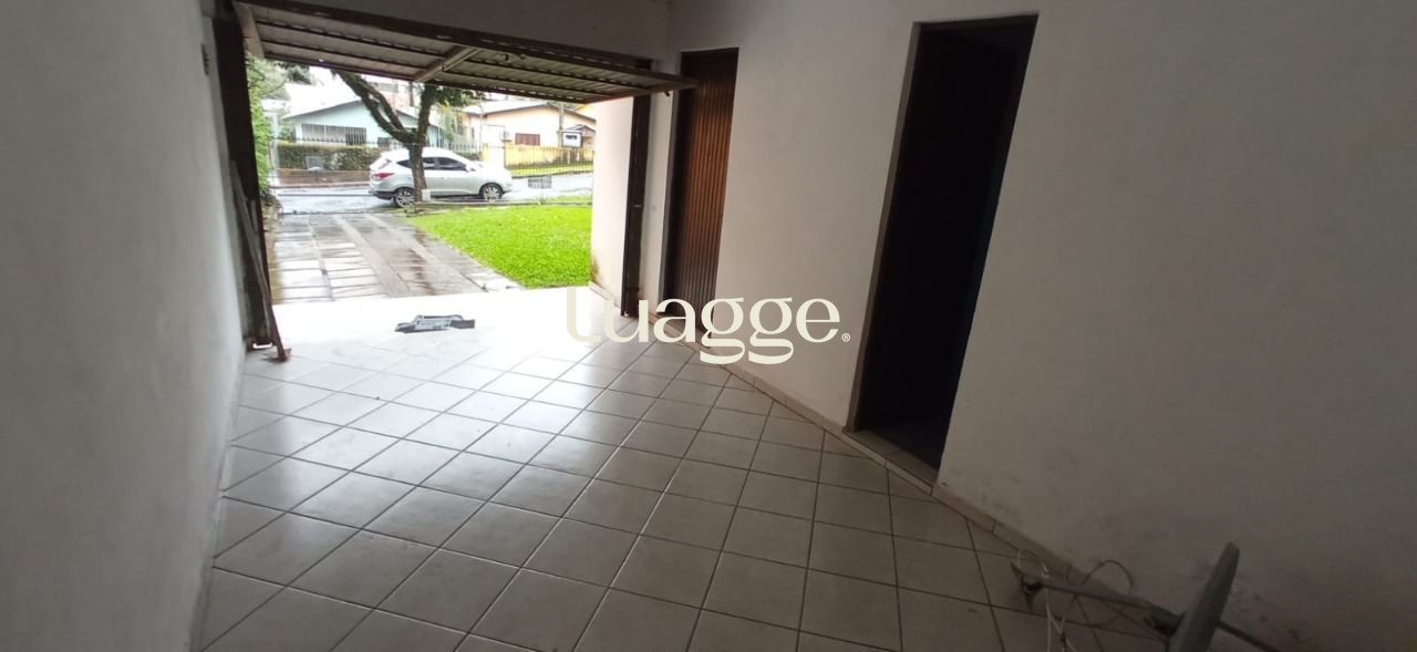 Casa à venda com 5 quartos, 175m² - Foto 11