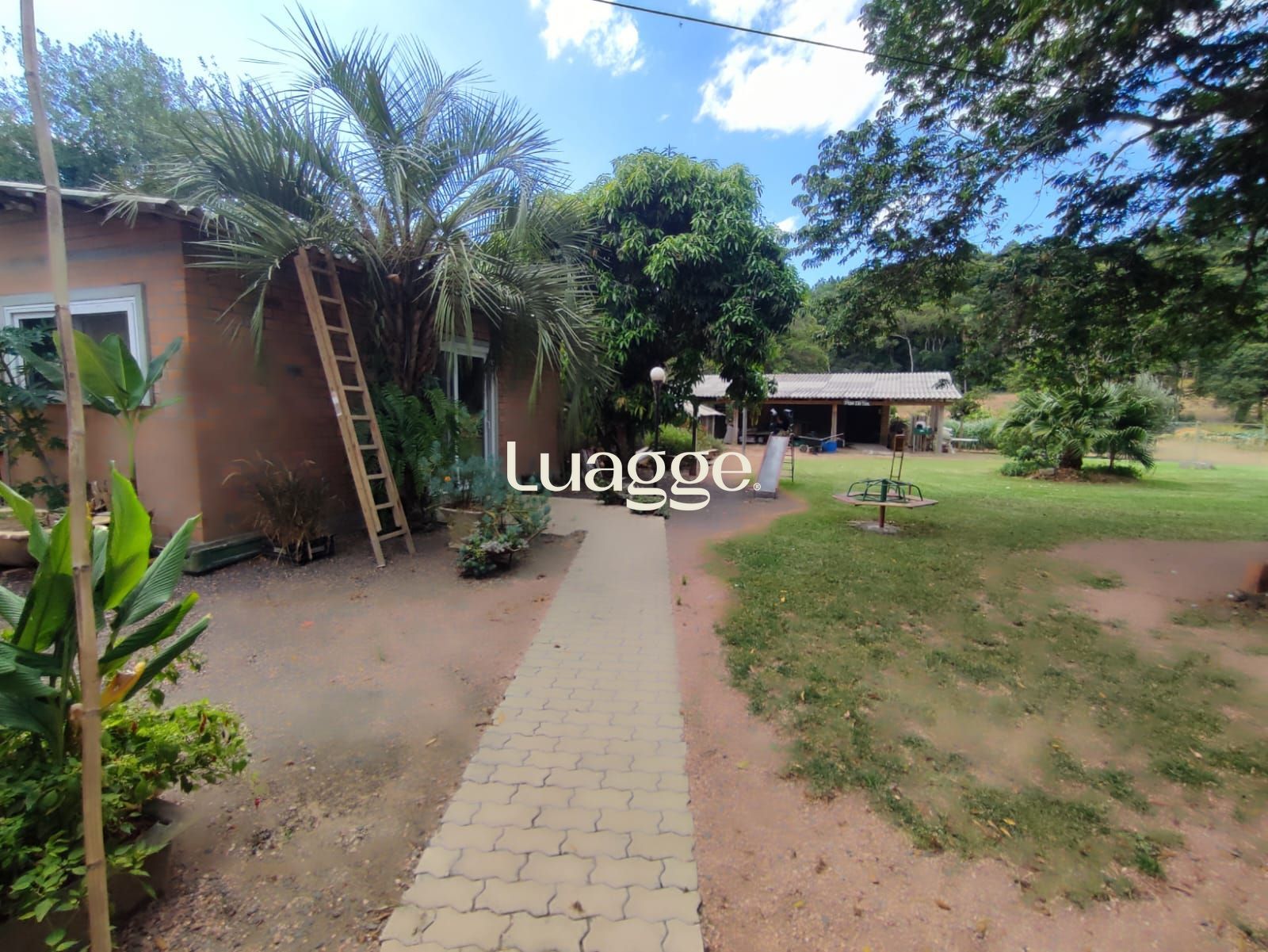 Sítio à venda com 3 quartos, 214m² - Foto 35