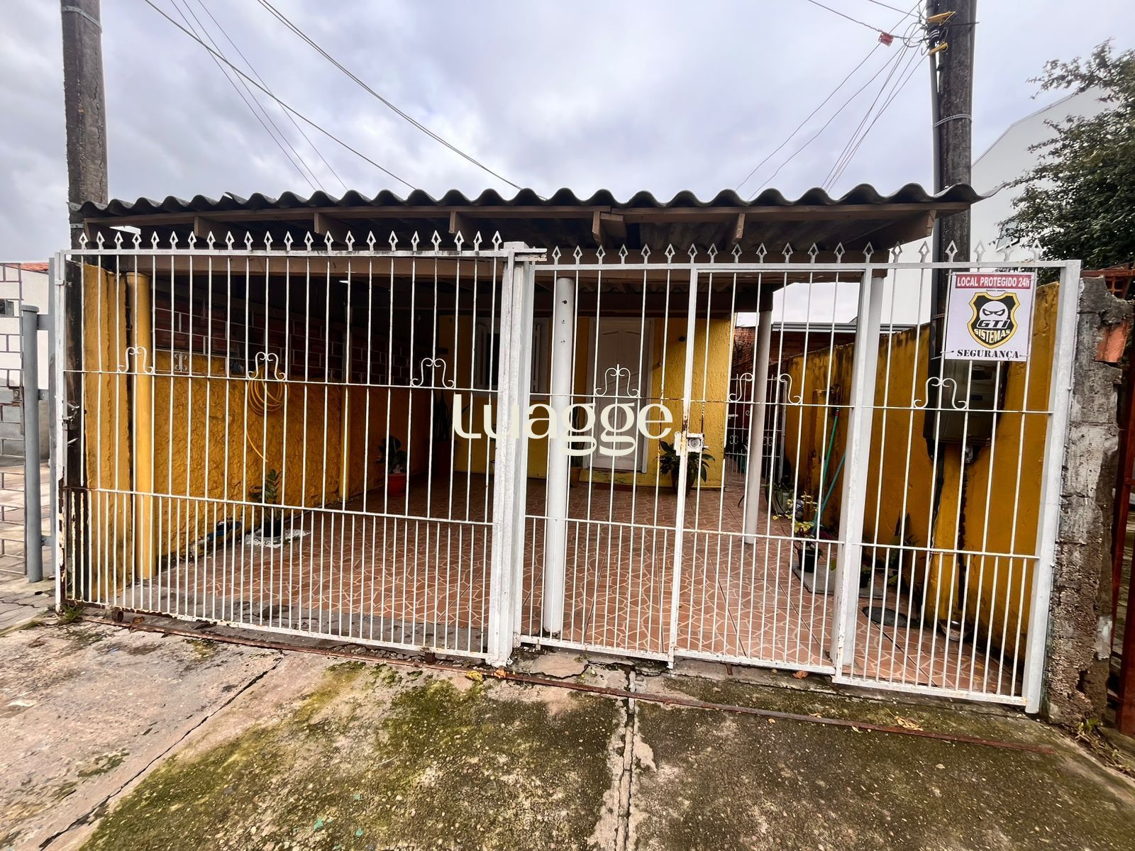 Casa à venda com 2 quartos, 88m² - Foto 1