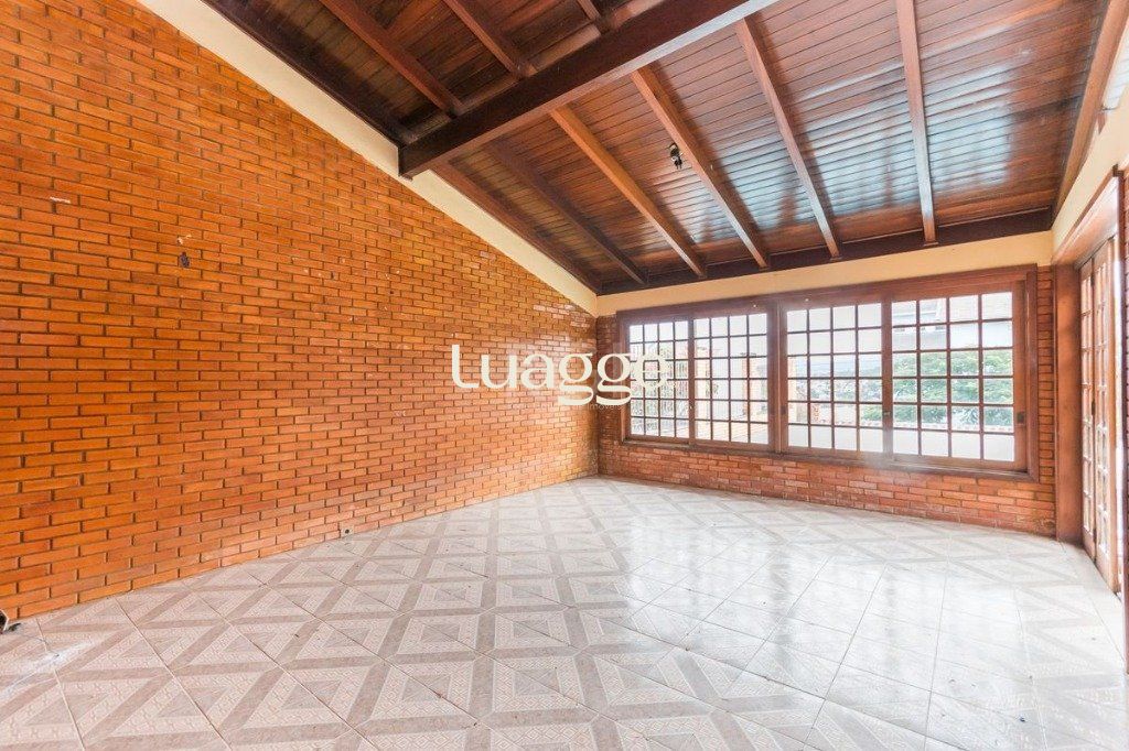 Casa à venda com 3 quartos, 303m² - Foto 8