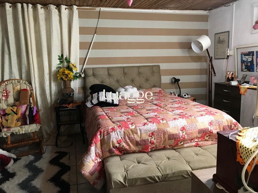 Casa à venda com 4 quartos, 150m² - Foto 13