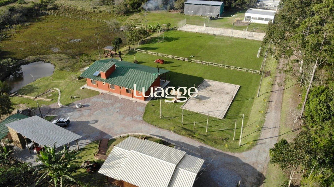 Casa à venda com 3 quartos, 370m² - Foto 1