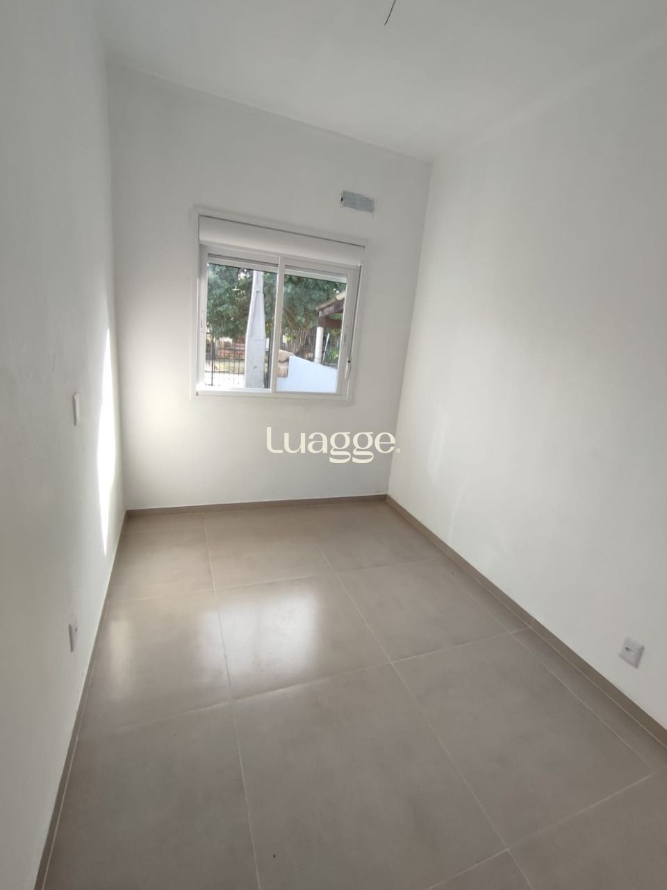 Casa à venda com 3 quartos, 64m² - Foto 11