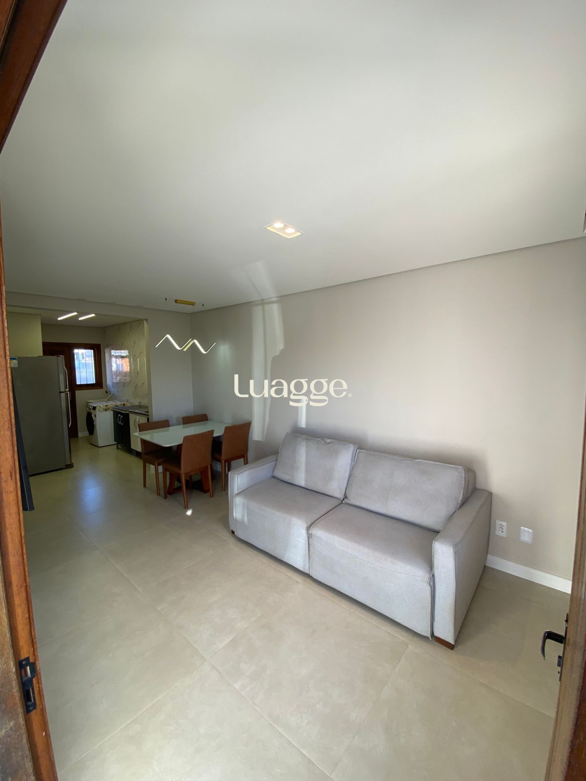 Casa à venda com 2 quartos, 52m² - Foto 4