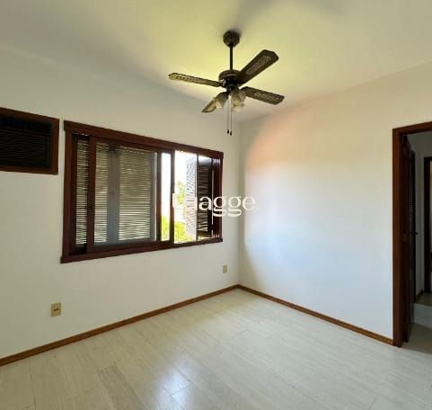 Casa à venda com 3 quartos, 286m² - Foto 9