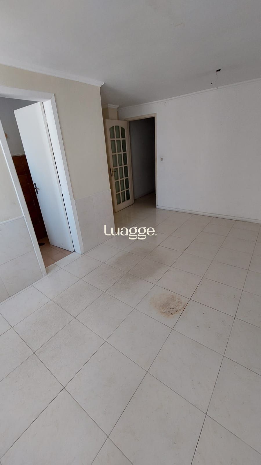 SALA COMERCIAL  TRISTEZA