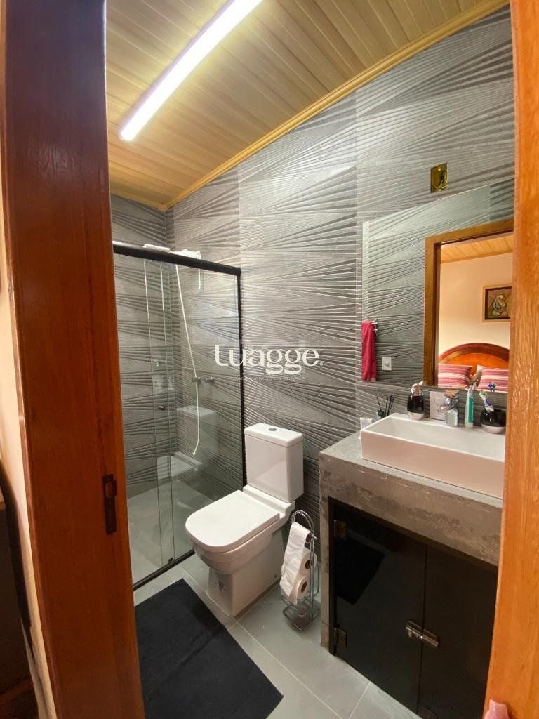 Casa à venda com 3 quartos, 370m² - Foto 14
