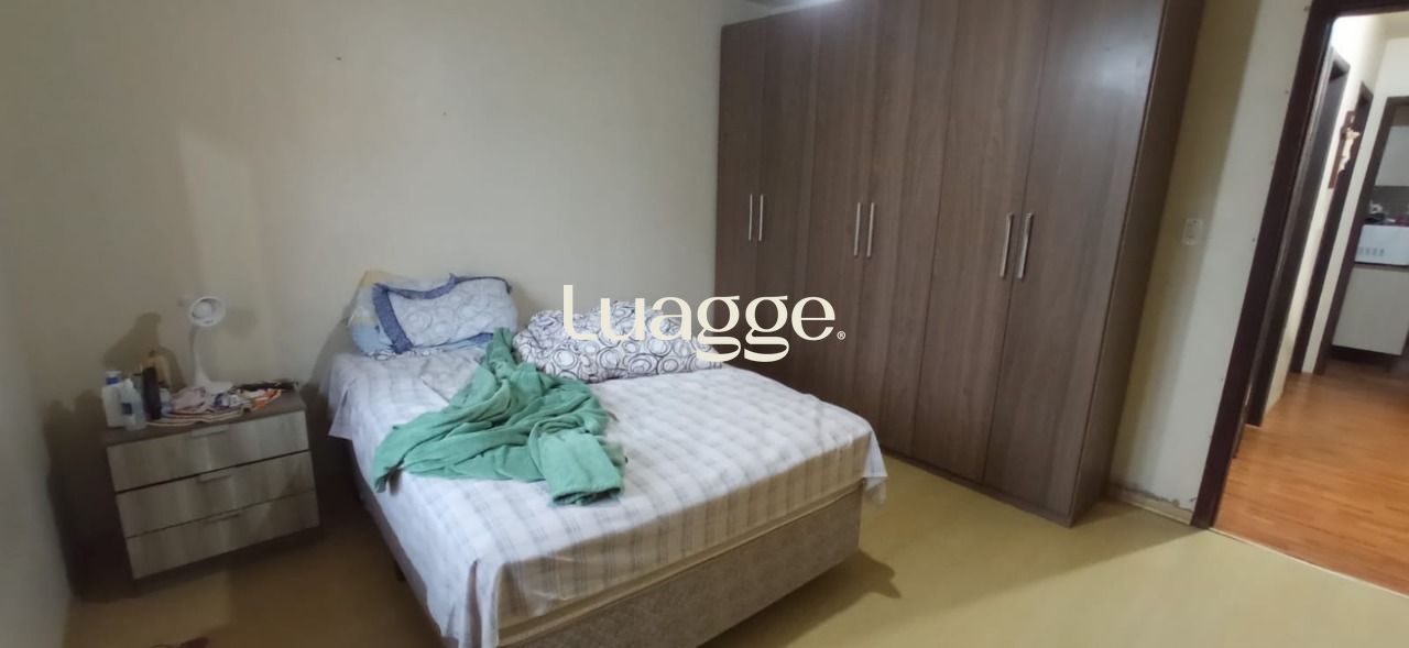Casa à venda com 5 quartos, 175m² - Foto 17