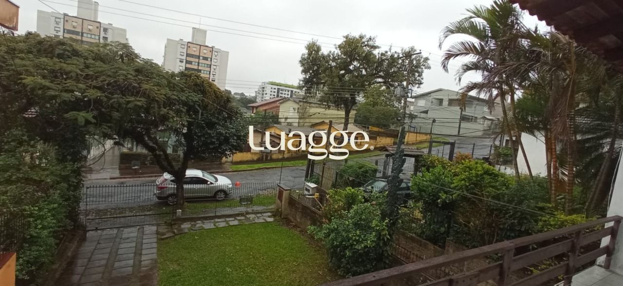 Casa à venda com 5 quartos, 175m² - Foto 2