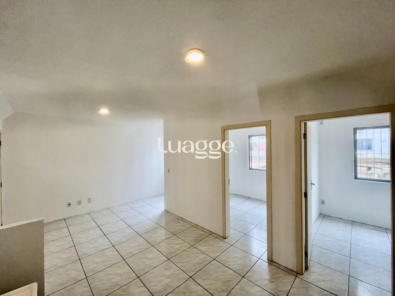 Apartamento à venda com 2 quartos, 45m² - Foto 3