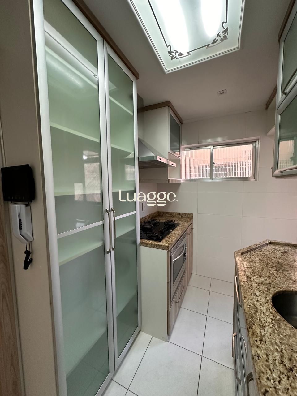 Apartamento à venda com 2 quartos, 38m² - Foto 2