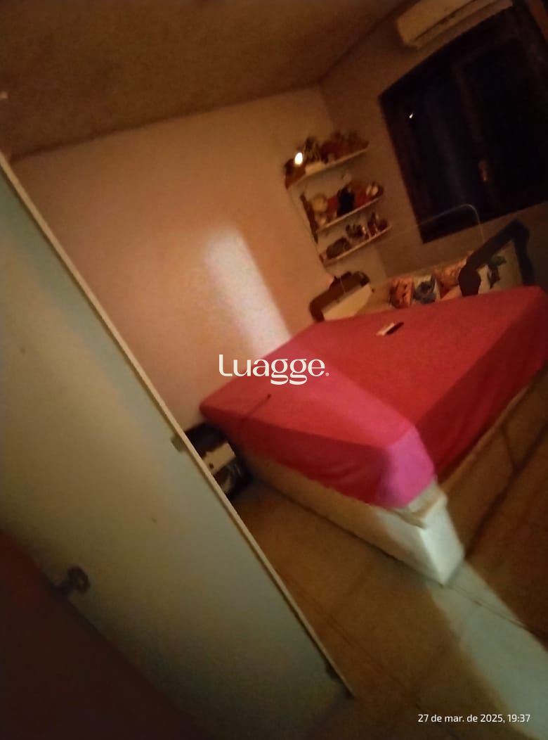 Casa à venda com 2 quartos, 71m² - Foto 12