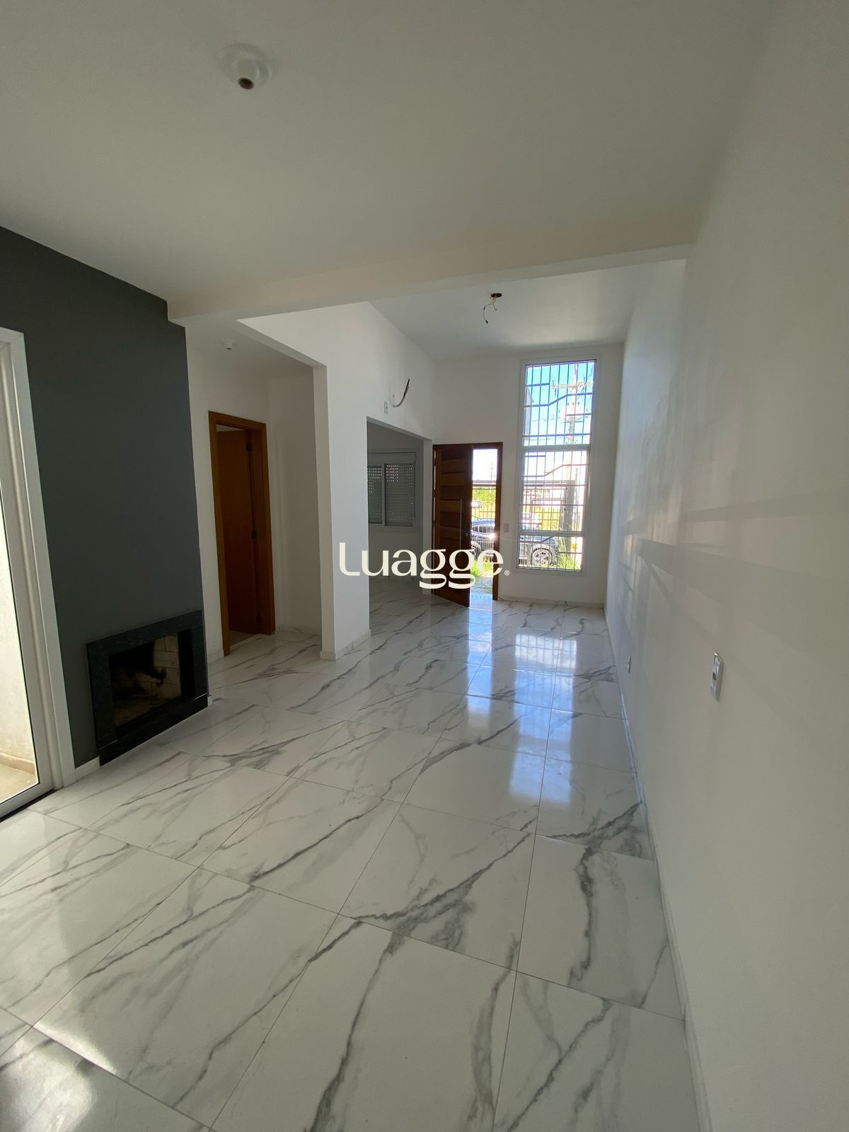 Casa à venda com 2 quartos, 71m² - Foto 2