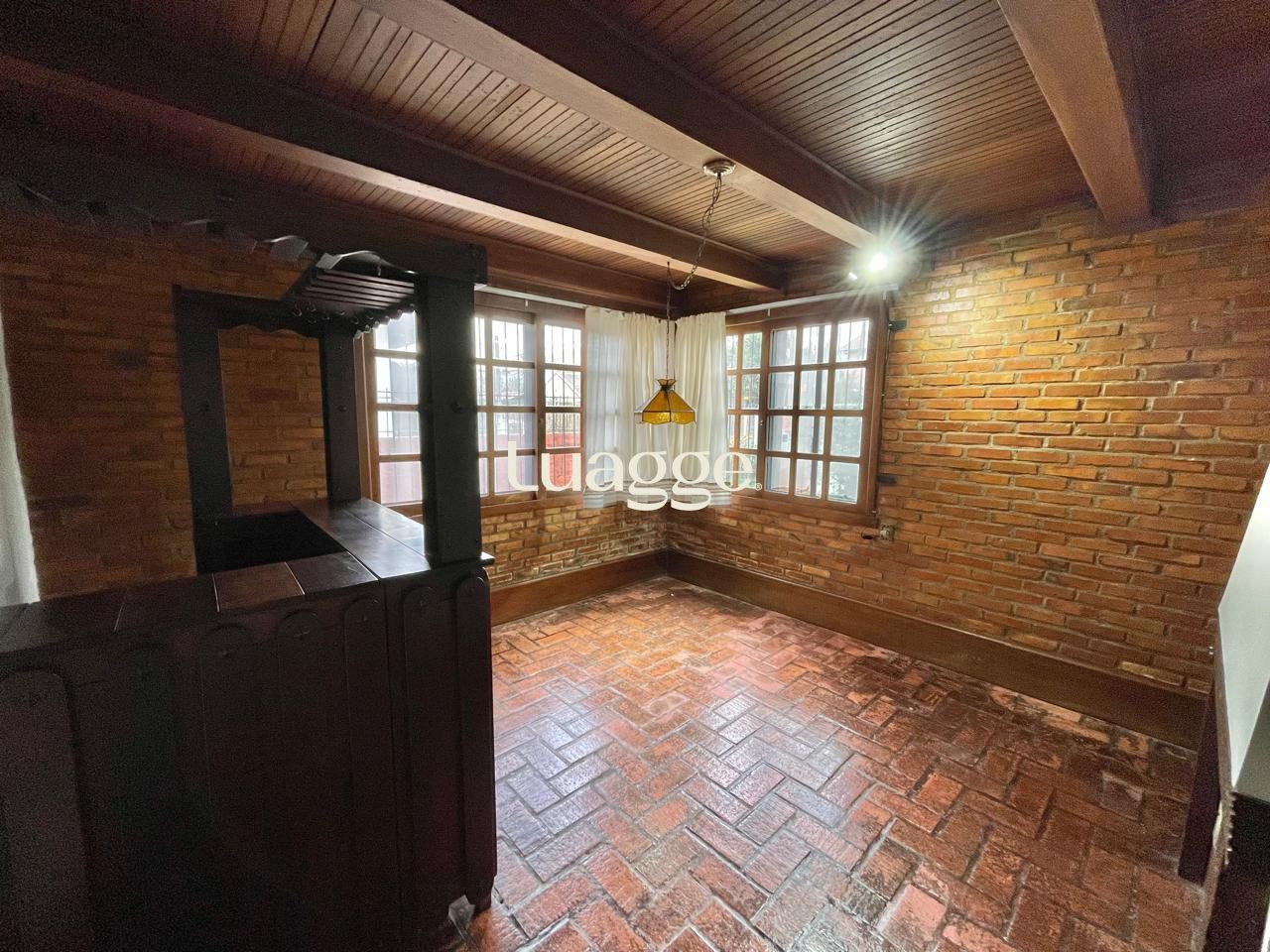 Casa à venda com 3 quartos, 338m² - Foto 18
