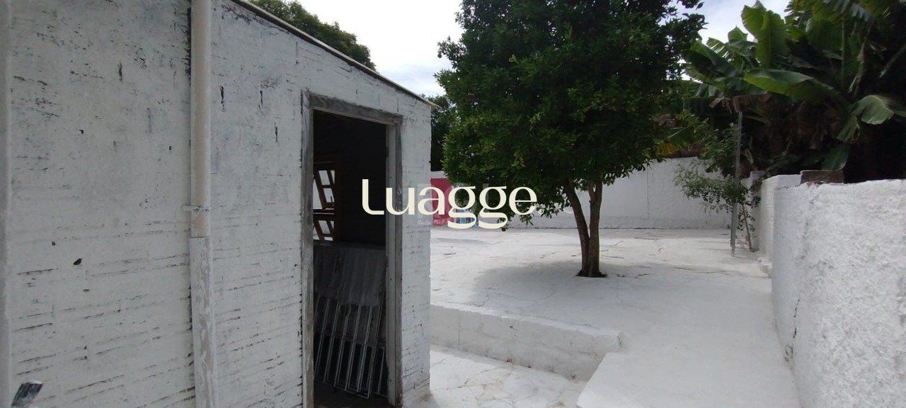 Casa à venda com 7 quartos, 201m² - Foto 22