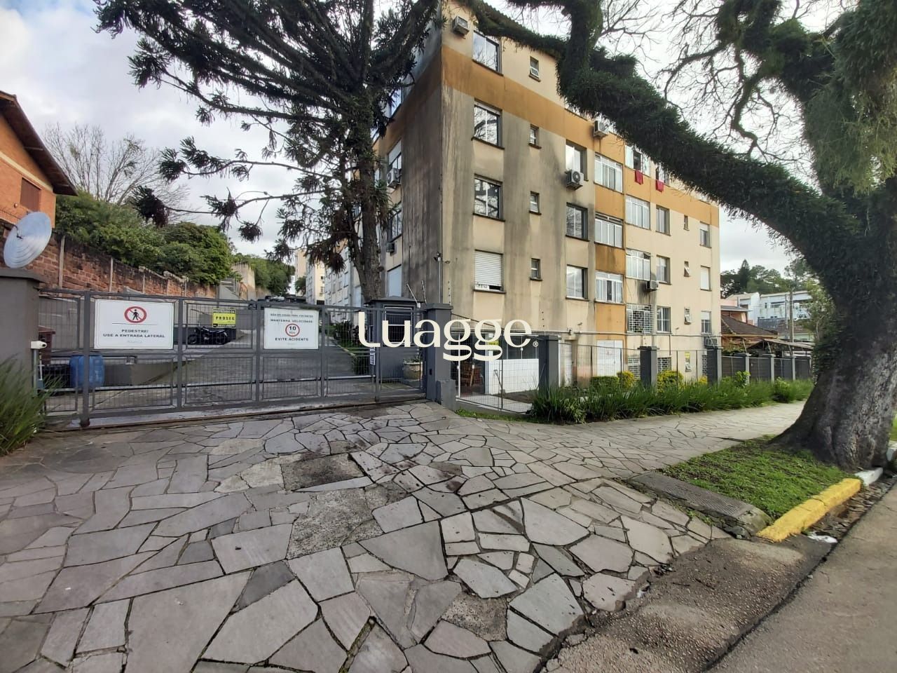 Apartamento à venda com 2 quartos, 61m² - Foto 1