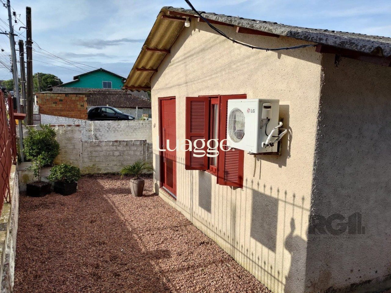 Casa à venda com 3 quartos, 101m² - Foto 2